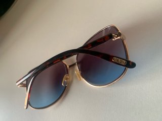 Gafas de sol Mango doradas y moradas