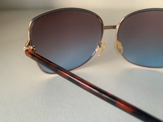 Gafas de sol Mango doradas y moradas