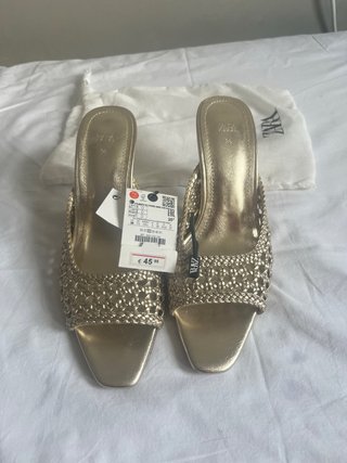 Mules / Sandalias de tacón trenzadas Zara talla 38