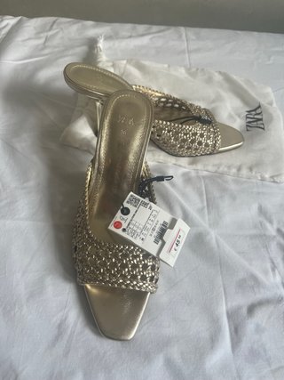 Mules / Sandalias de tacón trenzadas Zara talla 38