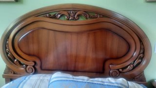 Dormitorio matrimonio con mesita cama 105×190