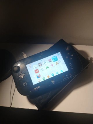 Nintendo Wii U Edizione Speciale + Mario Kart 8