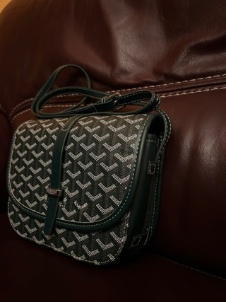 Bolso bandolera verde elegante