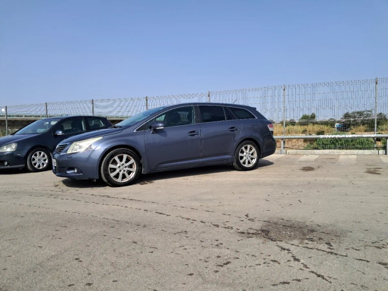 Toyota Avensis 2009 - foto 1