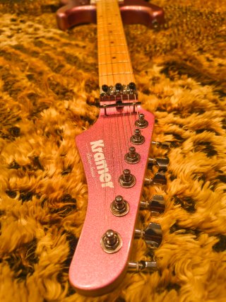 Guitarra Kramer Pacer Rosa Metálico