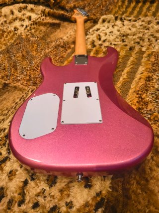 Guitarra Kramer Pacer Rosa Metálico
