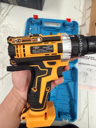 Taladro Inalámbrico YUNXI con Accesorios