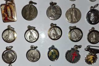Lotto di 52 medaglie religiose vintage