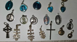 Lotto di 52 medaglie religiose vintage