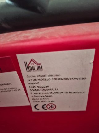 Coche eléctrico infantil rojo