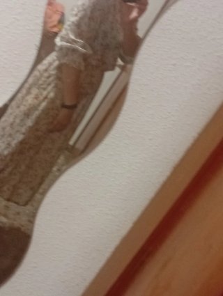 vestido estilo romántico. Lefties L