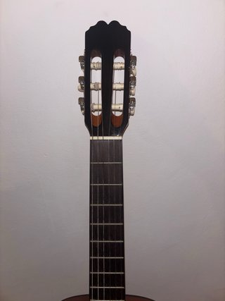 Guitarra Clásica Admira con su funda
