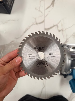 Sierra Circular Inalámbrica 18V 3000mAh
