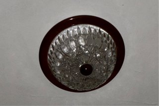 Plafón de cristal y madera