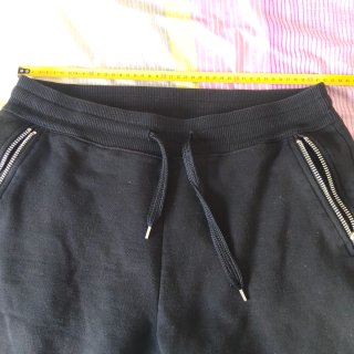 Pantalones cortos negros con cremallera