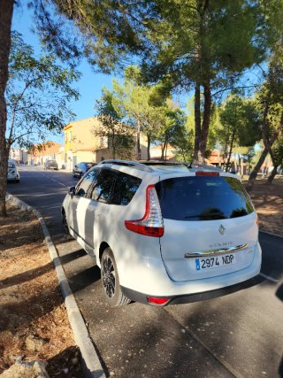 Renault Grand Scenic 2015