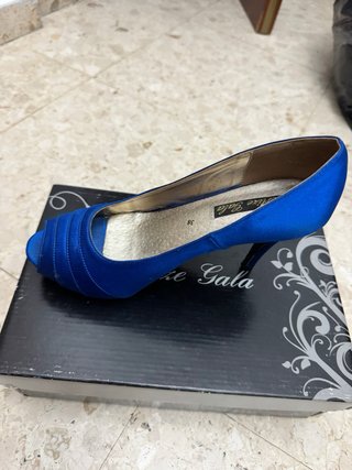 Conjunto Madrina Vestido Azul, zapatos y tocado