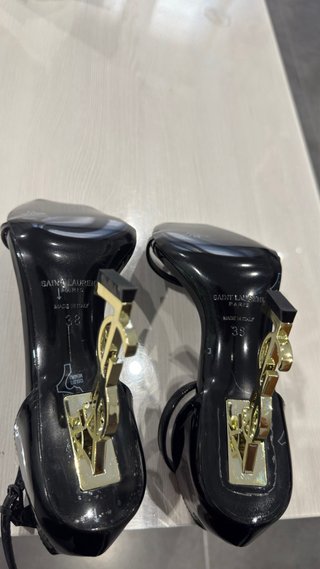 Tacones YSL Negro y Dorado