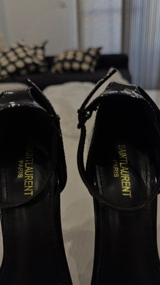 Tacones YSL Negro y Dorado