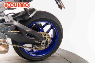 YAMAHA YZF R1