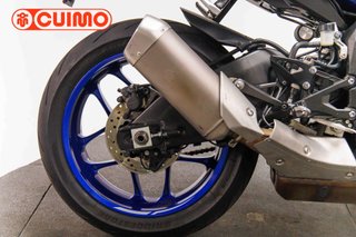 YAMAHA YZF R1