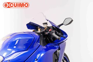 YAMAHA YZF R1