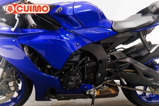 YAMAHA YZF R1