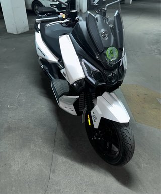 Sym Joyride 300 Maxi Scooter Blanca