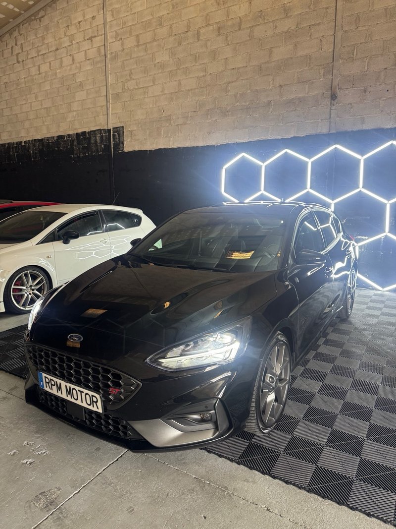 Ford Focus ST PERFORMANCE 2021 - foto 1