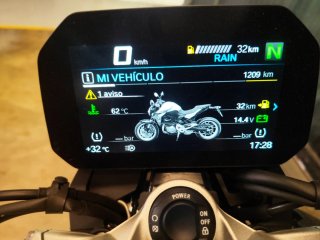 BMW 900R Sport 1000km