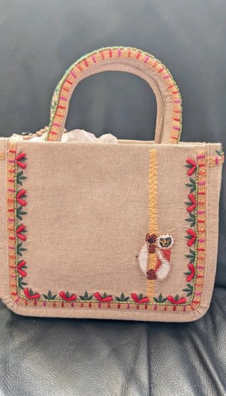 Bolso Zara con abalorios y bordados