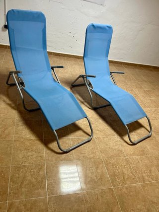 Tumbona plegable azul y gris