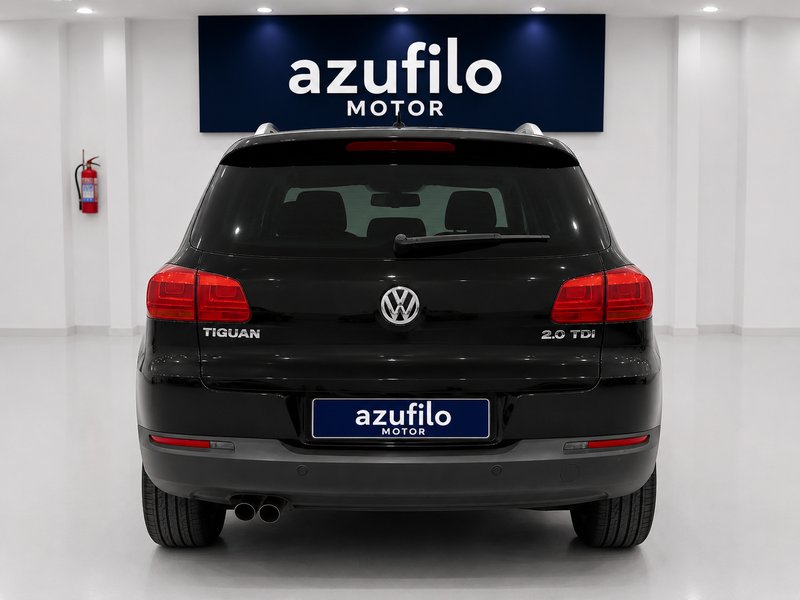 Volkswagen Tiguan 2015 - foto 1