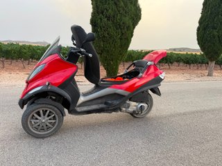 Piaggio MP3 125cc Roja Trike