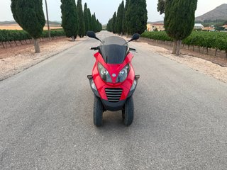 Piaggio MP3 125cc Roja Trike