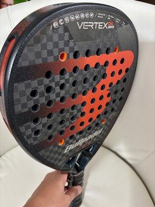 Bullpadel Vertex 04 Hybrid 2025