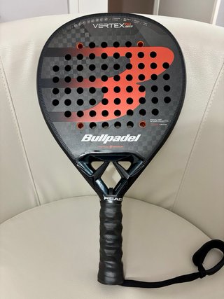 Bullpadel Vertex 04 Hybrid 2025