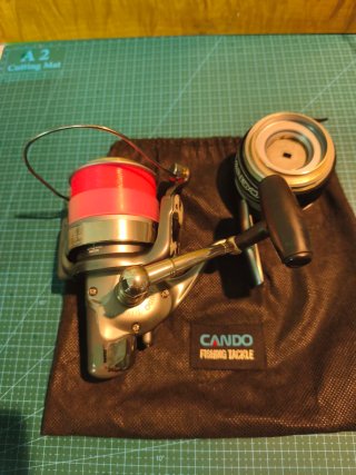 Carrete de pesca Cando 9000