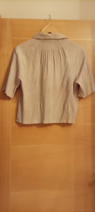 Blusa beige manga corta