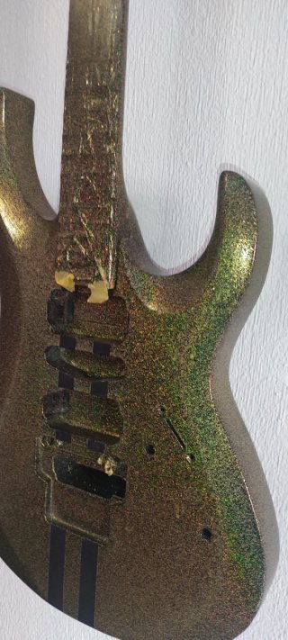 PINTA TU GUITARRA ELÉCTRICA!
