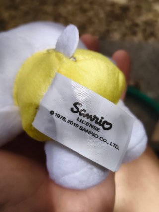 Peluche Hello Kitty Sanrio Peto Amarillo