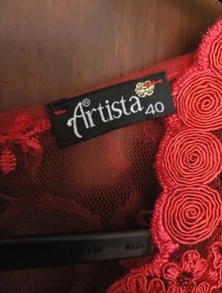 Vestido de fiesta rojo largo con encaje