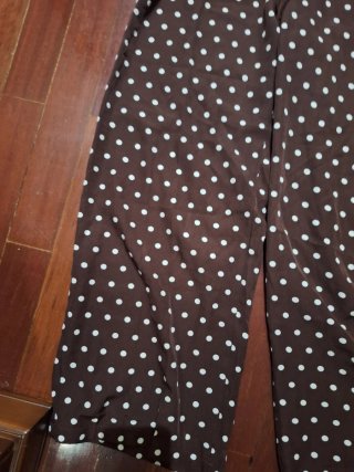 Conjunto de lunares marrón