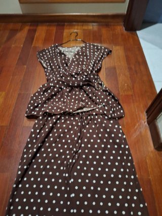 Conjunto de lunares marrón