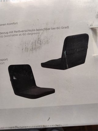 Silla de ruedas plegable, dos meses de uso.