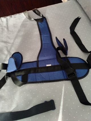 Silla de ruedas plegable, dos meses de uso.