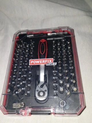 Juego de puntas y carraca Powerfix