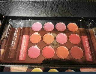 Maletín de maquillaje con espejo