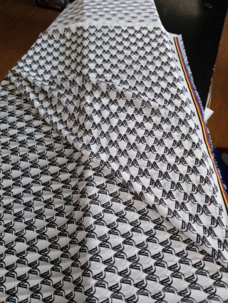 Scampolo di tessuto Chiffon MT 1.55