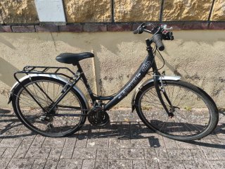 Bicicleta de paseo negra